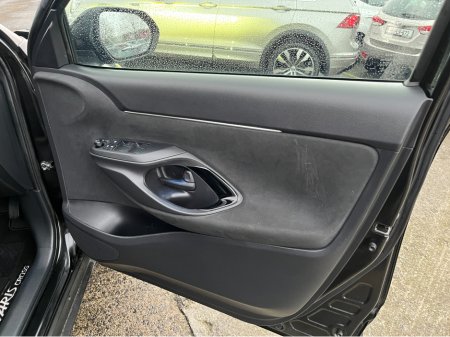 2023 Toyota Yaris Cross Z ADVENTURE HYBRID AUTOMATIC 1.5 PETROL //HEATED SEATS AND STEERING WHEEL//REVERSE CAMERA//ADAPTIVE CRUISE CONTROL// €28,950 thumbnail