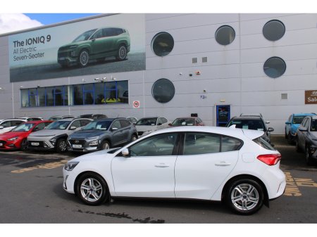 2020 Ford Focus - view 2