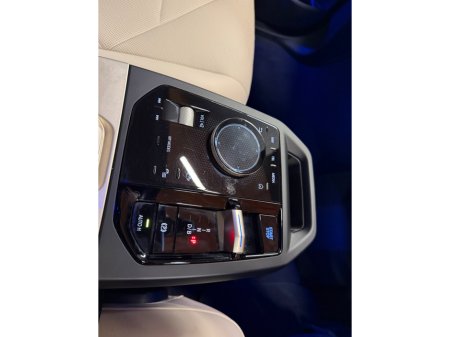 2023 BMW iX - thumbnail 14