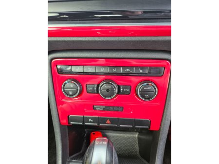 2014 Volkswagen Beetle - thumbnail 12