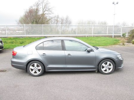 2015 Volkswagen Jetta - thumbnail 3