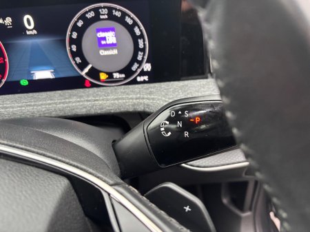 2025 Skoda Superb SE 2.0 TDI 150HP DSG €38,950 thumbnail