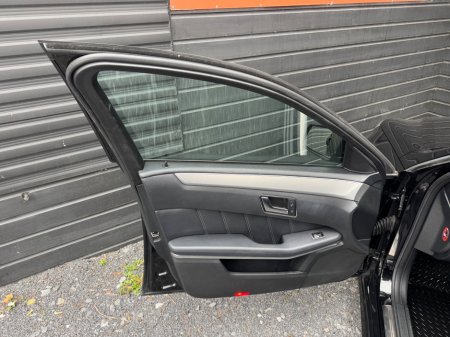 2014 Mercedes-Benz E Class - thumbnail 17