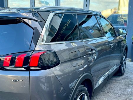 2019 Peugeot 5008 - thumbnail 25