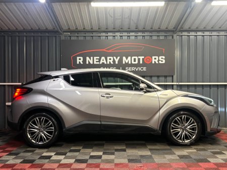 2022 Toyota C-HR - thumbnail 3
