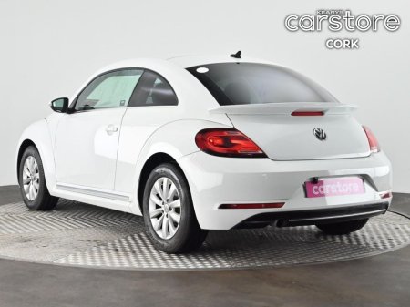 2017 Volkswagen Beetle - view 3