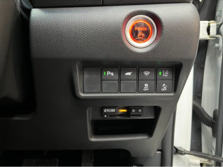 2019 Honda CR-V €27950! 2019 HONDA CR-V HYBRID EX MASTERPIECE 2.0 AUTOMATIC / CRUISE CONTROL / REVERSE CAMERA / ELECTRIC MEMORY & HEATED SEATS / PADDLE SHIFTERS €27,950 thumbnail