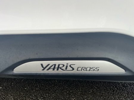 2025 Toyota Yaris Cross Luna €29,950 thumbnail