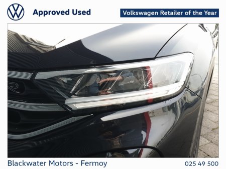 2023 Volkswagen T-Roc 2.0TDI 116BHP R-LINE WITH REAR VIEW CAMERA AND WINTER PACK €31,950 thumbnail