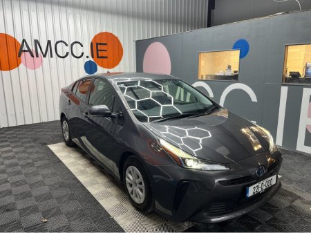 2022 Toyota Prius - thumbnail 1