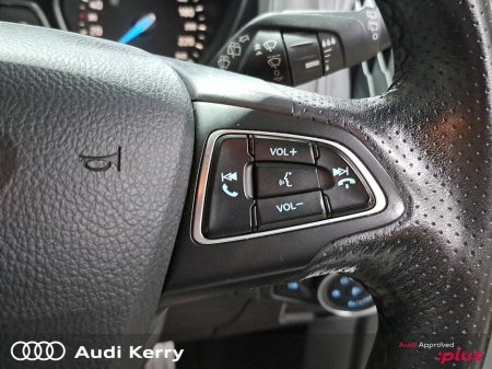 2018 Ford Focus - thumbnail 21