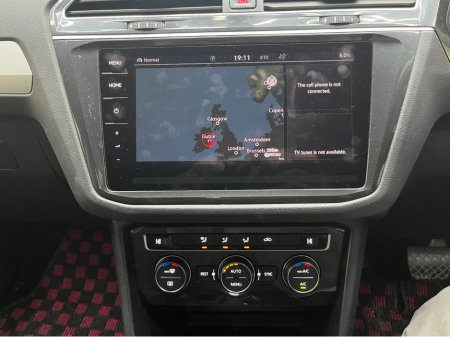 2019 Volkswagen Tiguan €25950! 2019 VOLKSWAGEN TIGUAN TDI 4MOTION COMFORT LINE 2.0 AUTOMATIC / CRUISE CONTROL / 360° PARKING CAMERA AND MORE €25,950 thumbnail