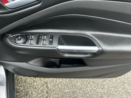 2019 Ford Kuga - thumbnail 11