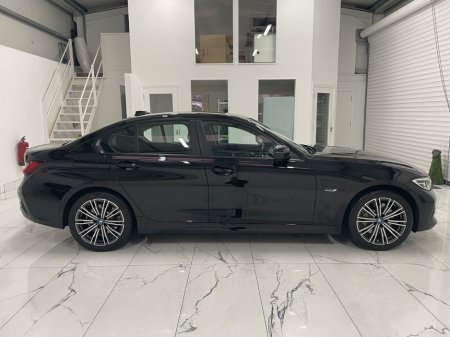 2022 BMW 3 Series  €23,995 thumbnail