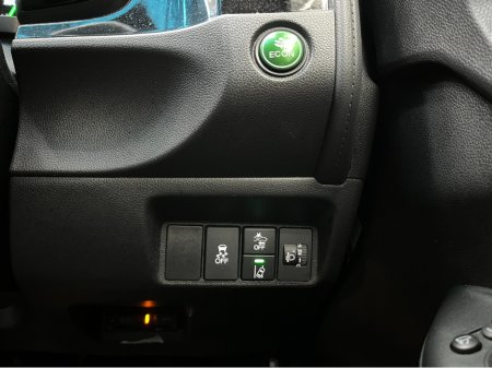 2022 Honda Shuttle €17950 2022 HONDA SHUTTLE HYBRID SENSING 2.0 AUTOMATIC / CRUISE CONTROL / REVERSE CAMERA / ELECTRIC SEATS / AUTOMATIC DOORS €17,950 thumbnail