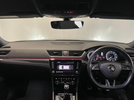 2019 Skoda Superb - thumbnail 3