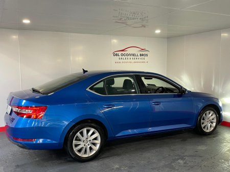 2023 Skoda Superb - thumbnail 9