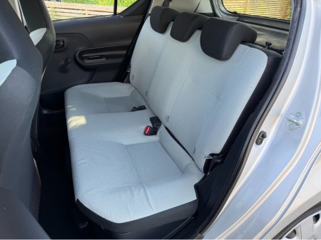 2017 Toyota Aqua - thumbnail 22