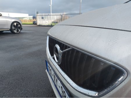 2019 Volvo V40 D3 MOMENTUM ED 5DR €19,950 thumbnail