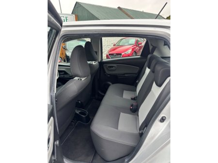 2018 Toyota Yaris - thumbnail 22