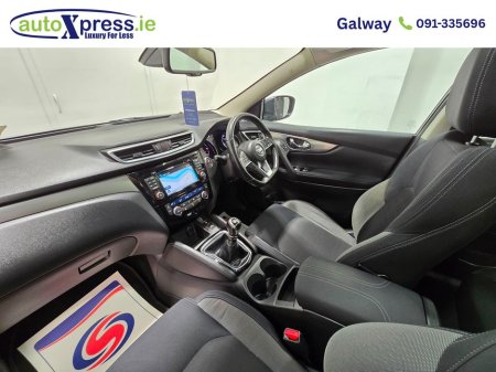 2017 Nissan Qashqai - thumbnail 2