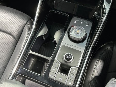 2024 Kia Sorento - thumbnail 24