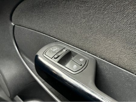 2012 Opel Corsa - thumbnail 19