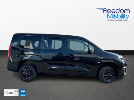 2026 Citroen Berlingo Multispace wheelchair accessible. new model. €34,400