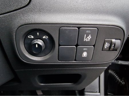 2017 Citroen C3 FLAIR PURETECH **LOW MILAGE** €9,950 thumbnail