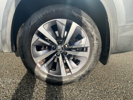 2025 Skoda Kodiaq SELECTION 2.0TDI 150HP DSG €53,995 thumbnail