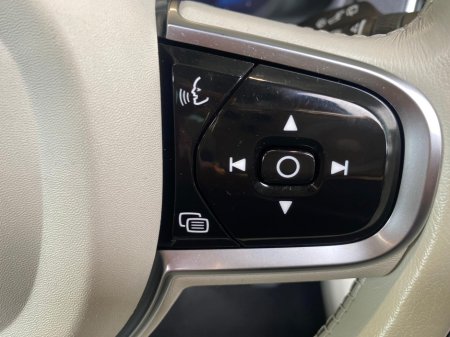 2023 Volvo XC90 - thumbnail 23