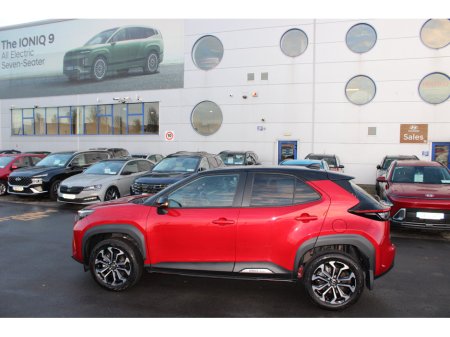2023 Toyota Yaris Cross 1.5 Hybrid CVT Luna Sport €28,950