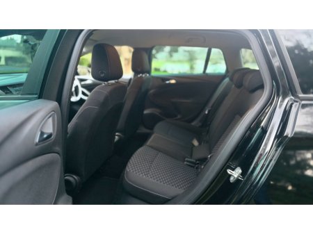 2018 Opel Astra - thumbnail 16