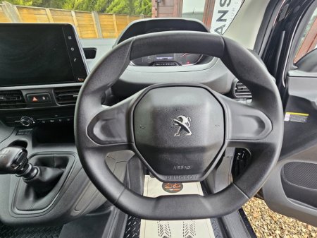 2023 Peugeot Partner - thumbnail 24