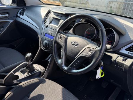 2015 Hyundai Santa Fe - thumbnail 5