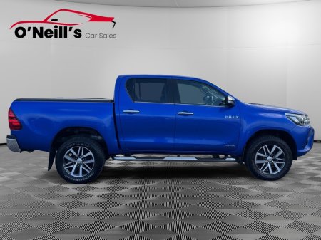 2017 Toyota Hilux - thumbnail 2