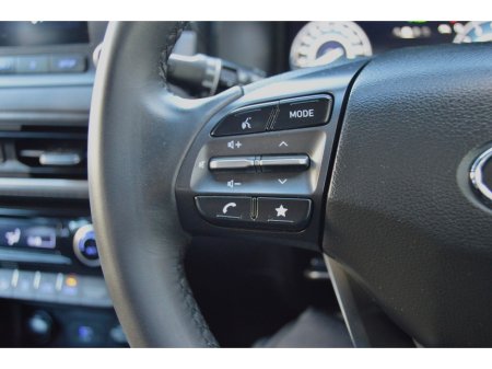 2023 Hyundai Kona 1.0 T-GDI Executive Two Tone Roof €25,995 thumbnail