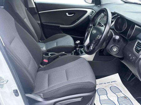 2016 Hyundai i30 1.6 DELUXE 5DR €10,950 thumbnail