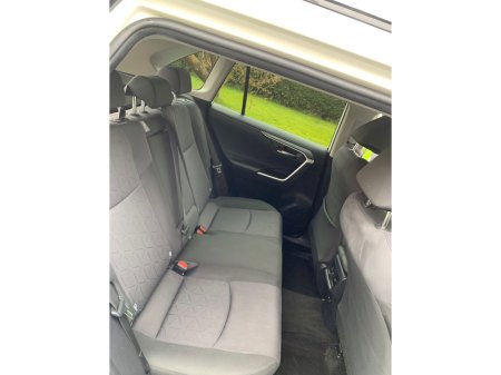 2020 Toyota Rav4 - thumbnail 15