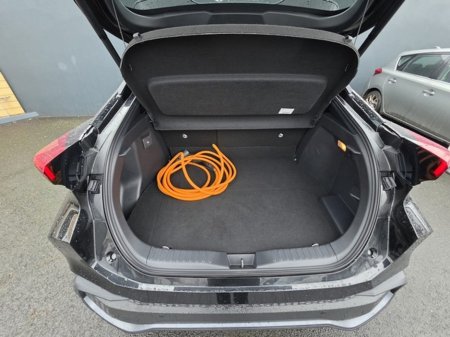 2024 Toyota C-HR Sport €34,495 thumbnail