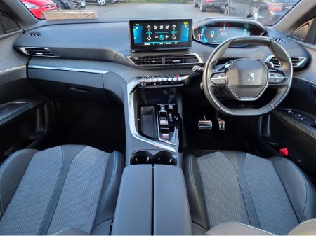 2023 Peugeot 3008 1.6 PHEV Allure Premium Plus 225 €29,750 thumbnail