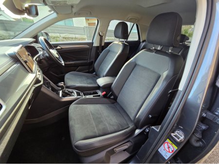 2023 Volkswagen T-Roc - thumbnail 12