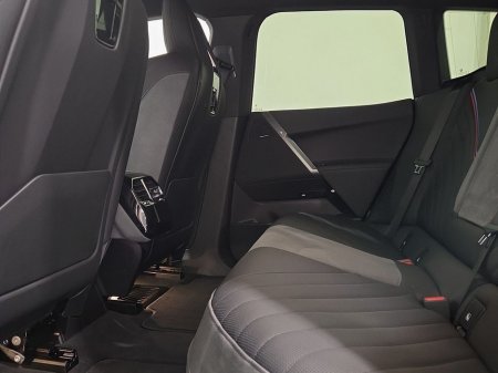 2025 BMW iX - thumbnail 11