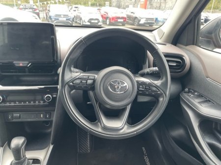 2022 Toyota Yaris Cross - thumbnail 9