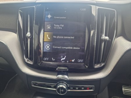 2020 Volvo XC60 - thumbnail 15