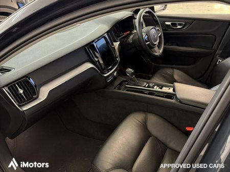 2020 Volvo V60 D4 MOM AT 5DR Auto €26,900 thumbnail