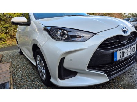 2020 Toyota Yaris Hybrid X Pack Automatic €14,950 thumbnail