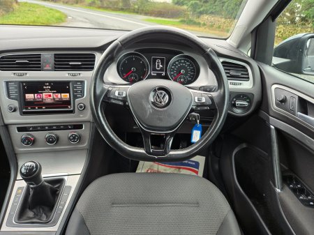 2016 Volkswagen Golf 1.6 TDI 5DR 110HP BlueMotion €10,800 thumbnail