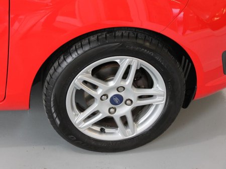 2014 Ford Fiesta 1.25 Zetec 82PS 3DR €7,999 thumbnail