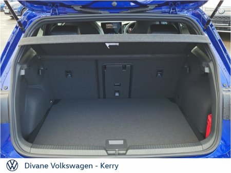 2026 Volkswagen Golf R LINE 1.5 PETROL BLACK STYLE €44,900 thumbnail